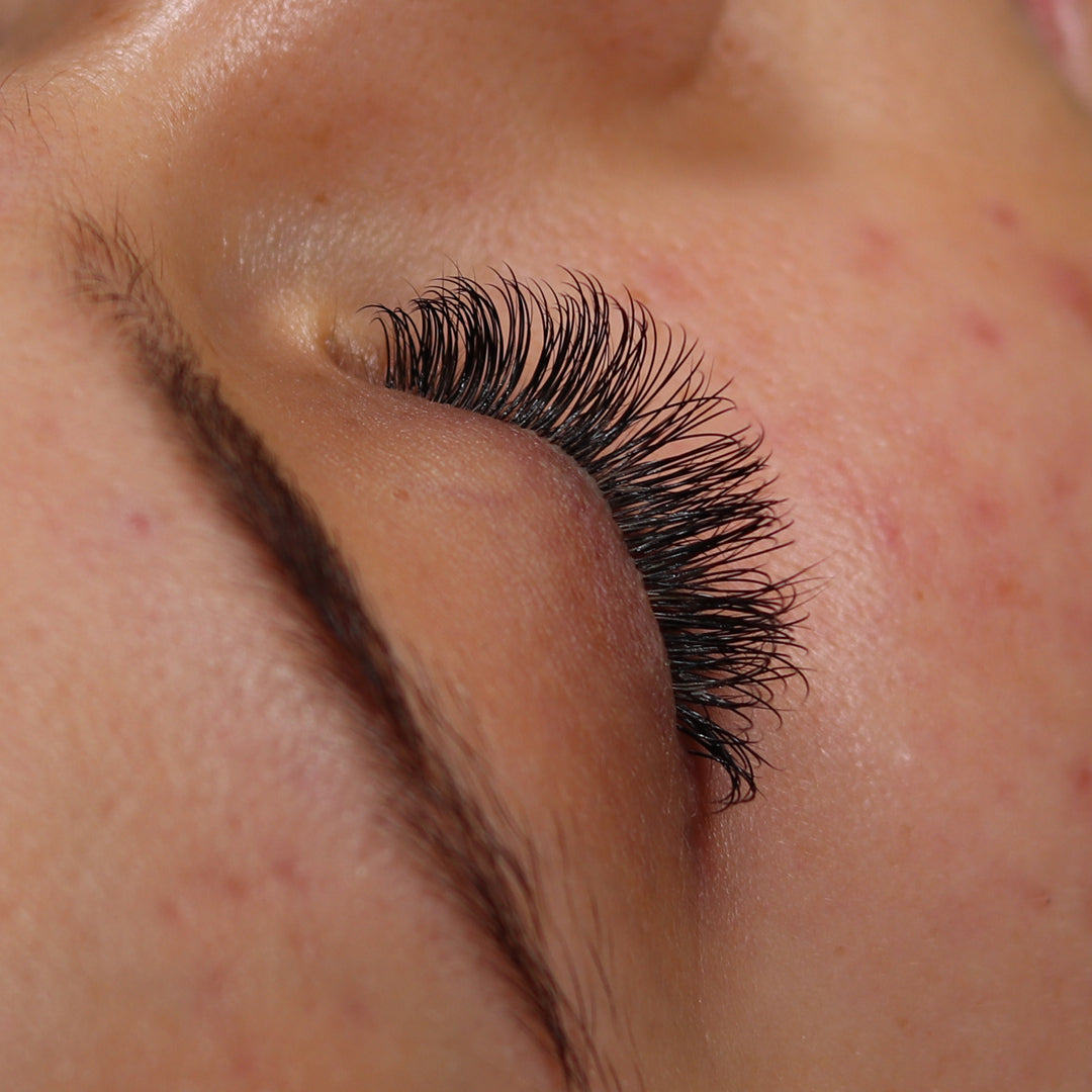 Classic 0.18mm Eyelash Extensions - Last Chance