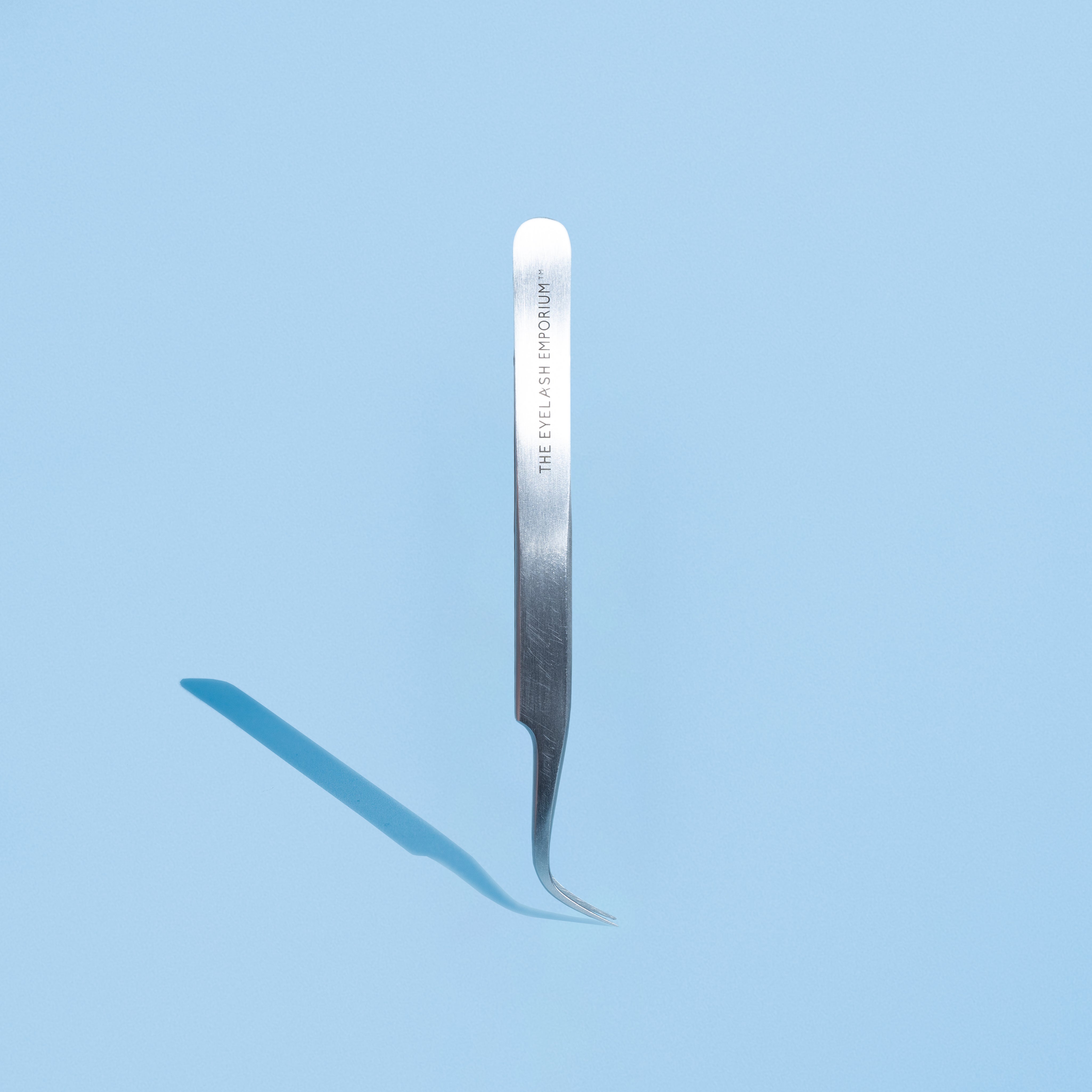 Volumise xD Curved Pick Up Tweezer