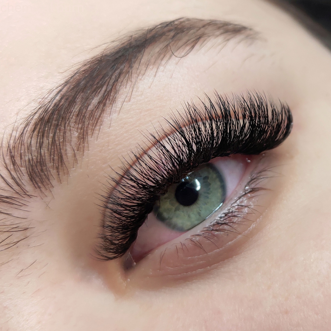 Is It a Chemical Burn or an Allergic Reaction to Eyelash Extensions?