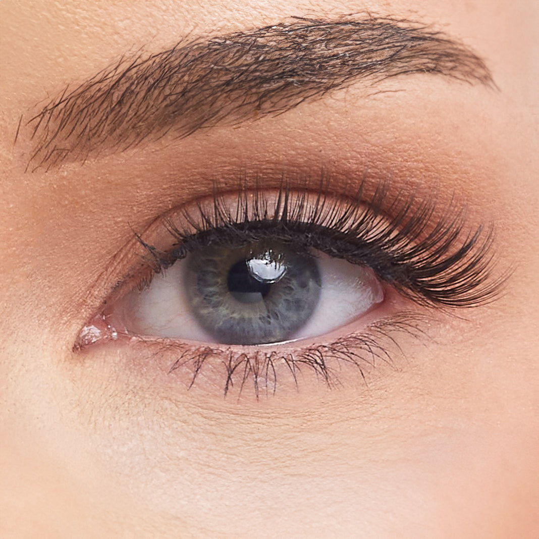 Polaroid Studio Strip Lashes